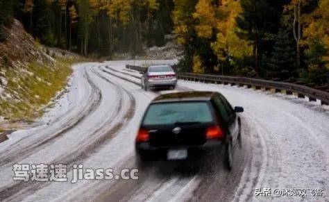 科目四考试技巧：雨雾雪天行车，山区泥泞涉水路段，上下坡会车