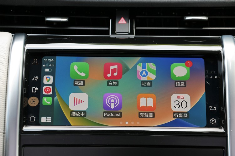 10吋Touch Pro支援Apple CarPlay及Android Auto。